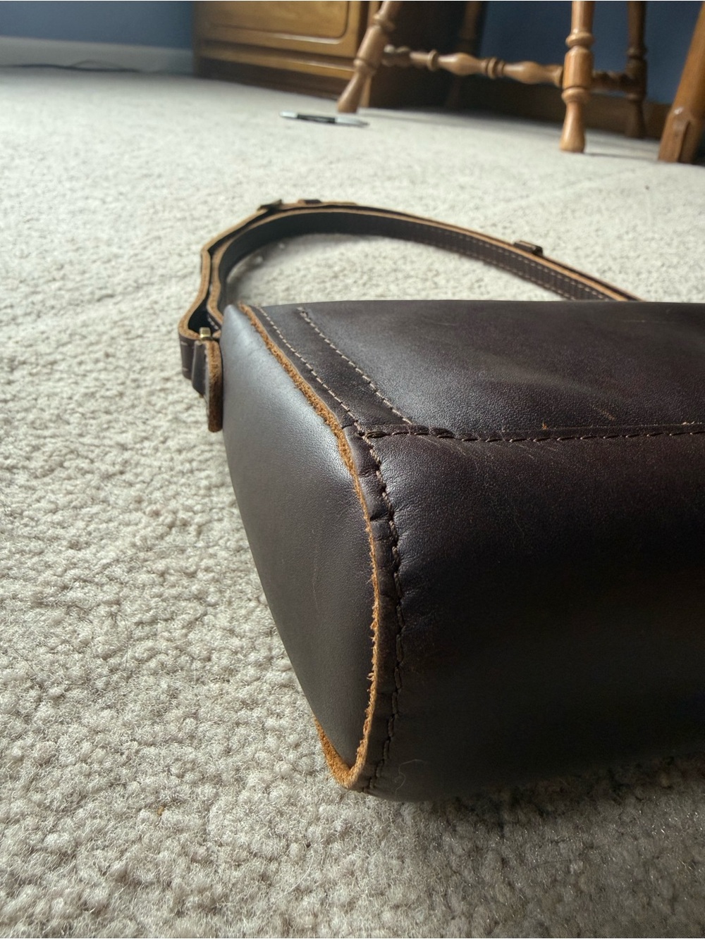Portland Leather Medium Metro Crossbody Flap Bag in Brown Grizzly - GUC - Picture 5 of 10